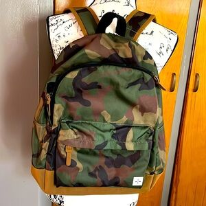 NWT back pack